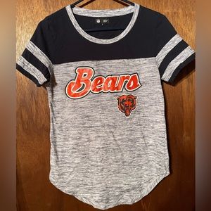 Ladies Chicago Bears t-shirt Medium